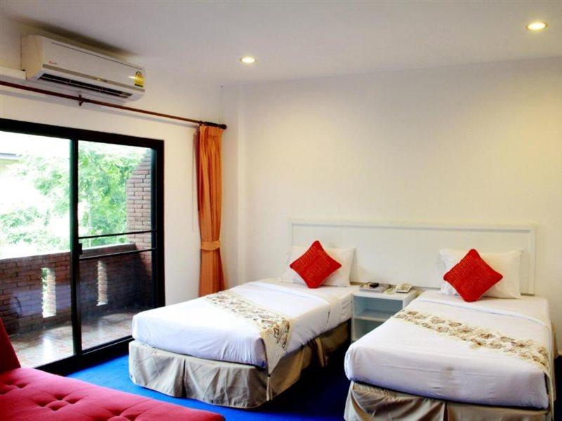 Nim Seng Hotel 3*